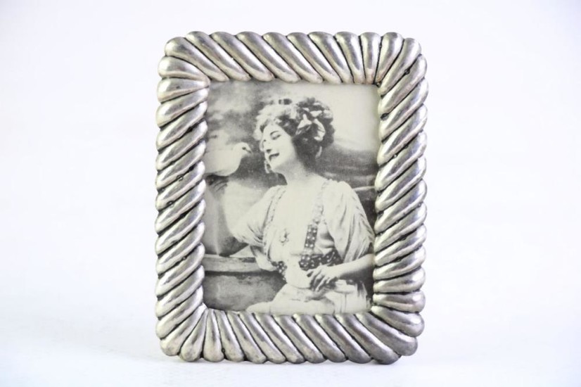 Miniature sterling silver hallmarked photo frame H:8cm