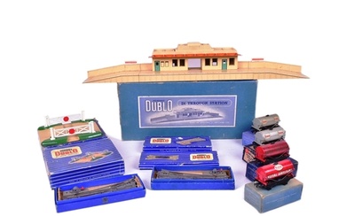 Model Railway - a collection of Hornby Dublo OO gauge model ...