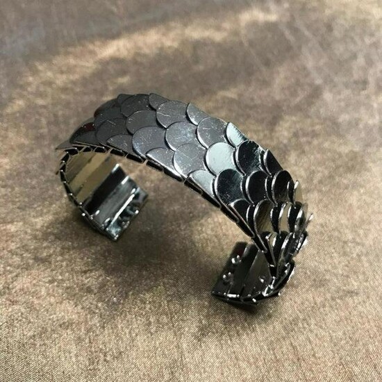 Modern Gunmetal Fish Scale Fashion Cuff Bracelet