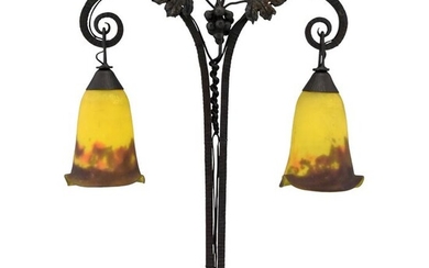 Müller Frères - Art Deco table lamp in glass paste and wrought iron