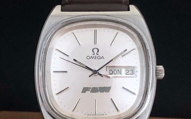 Omega - 1960072 Cal 1345, day date Push crown - Men - 1977