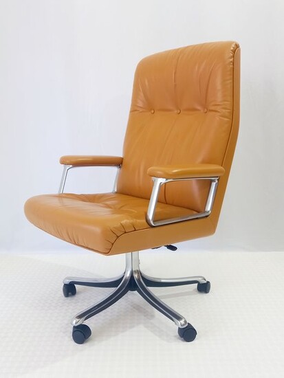 Osvaldo Borsani - Tecno - Office chair - P-125-M