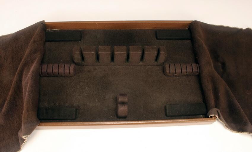 PACIFIC SILVER CLOTH STORAGE TRAY WITH CHAMOIS