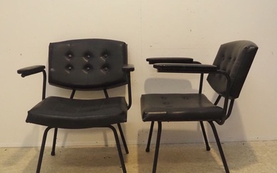 Pierre Guariche dans le gout : Lot de 2 fauteuils vers 1950, structure tubulaire en...