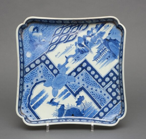 Plate - Ceramic - Unusual shaped Imari blue and white plate - Semi square with dented corners in Mount Fuiji shape - Japan - Meiji period (1868-1912)