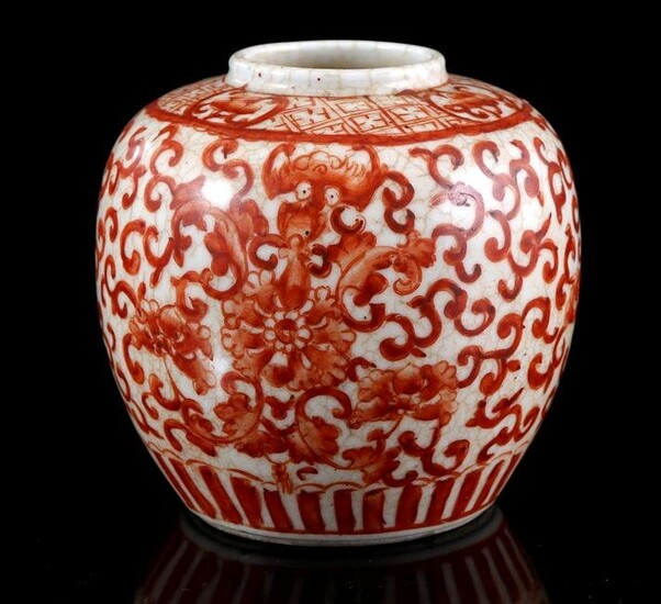 Porcelain ginger jar with red decor of flowers