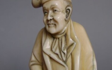 Sculpture, a fisherman accompanied by his son, signed Mathieu - Elephant ivory - Late 19th century