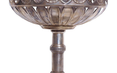 Silvered metal fruit tray 20th century. Silver-plated metal. Height 27.4 cm, diameter 25.7 cm.