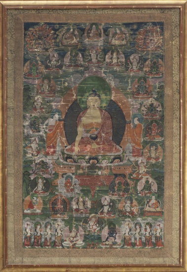 TIBET - Tangka ancienne représentant le Bouddha Sakyamuni assis en padmasana au centre sur le lotus