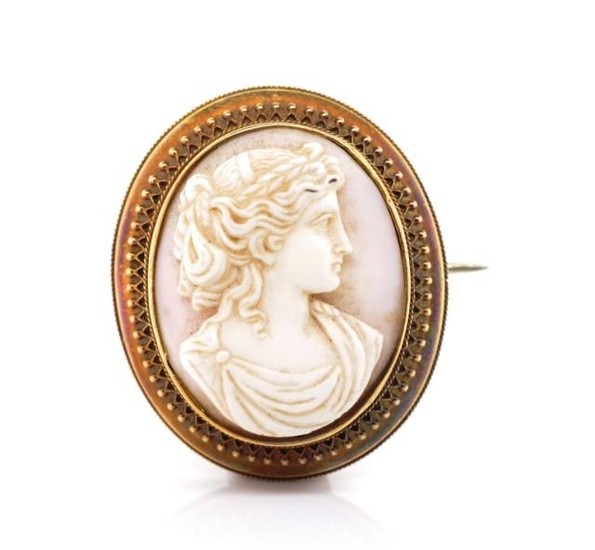 Victorian cameo gold locket brooch with well carved side por...
