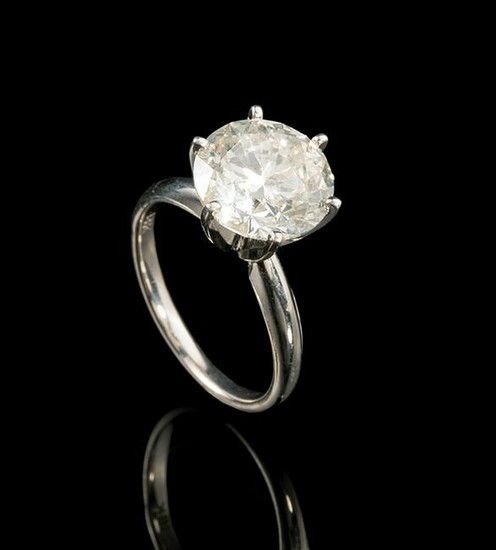 White Gold and Diamond Solitaire Ring