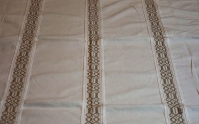 cream core towel made on a loom (1) - Cotton - 1950-1974