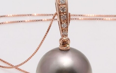 no reserve - 14 kt. Rose Gold - 12x13mm Round Tahitian Pearl - Necklace with pendant - 0.04 ct
