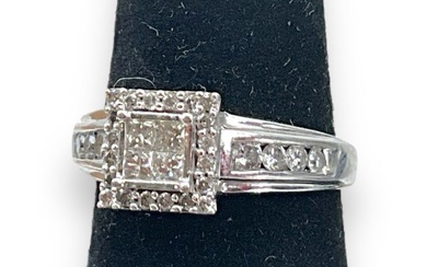 10k White Gold Engagement Ring w/Diamonds