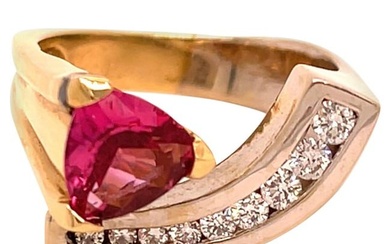 1.67 Carat Pink Spinel and Diamond Gold Ring