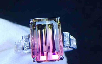 18 kt.White gold Ring-6.2ct Tourmaline 0.38 ct Diamond