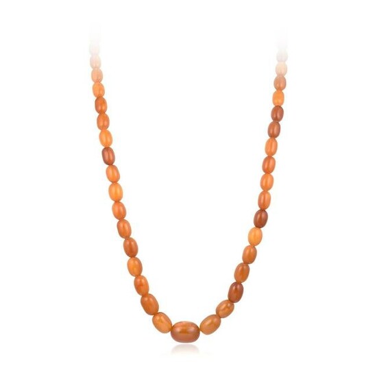 A Vintage Amber Bead Necklace
