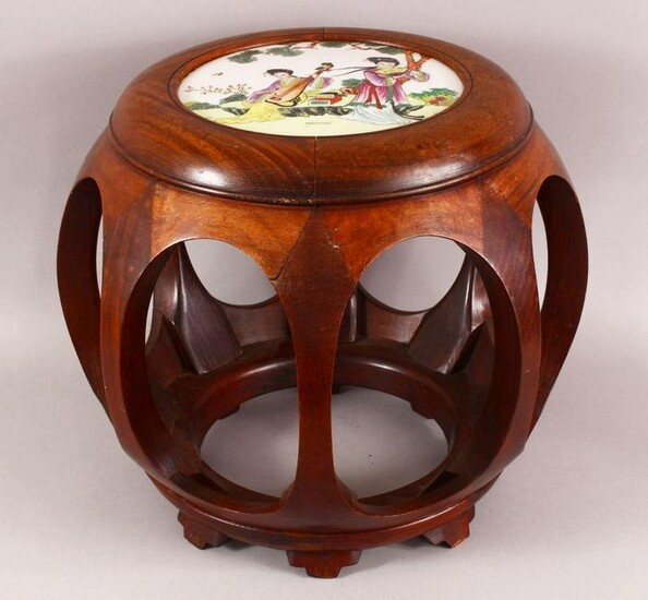 A CHINESE CARVED WOOD TABLE & INSET FAMILLE ROSE