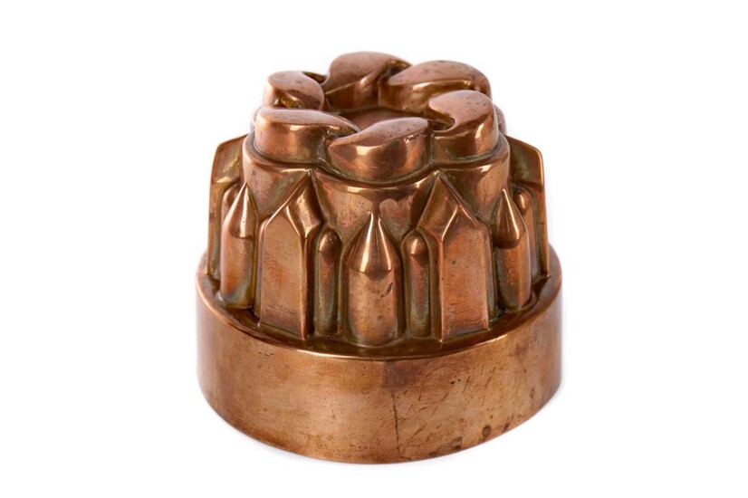 A LATE VICTORIAN COPPER JELLY MOULD