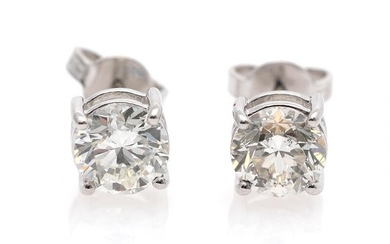 NOT SOLD. A pair of diamond ear studs each set with a brilliant-cut diamond weighing a total of app. 2.01 ct., mounted in 18k white gold. Top Crystal/VS-SI. (2) – Bruun Rasmussen Auctioneers of Fine Art