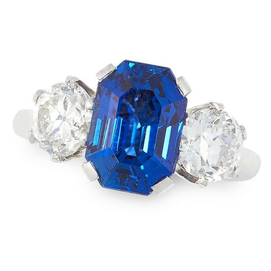 AN UNHEATED SAPPHIRE AND DIAMOND DRESS RING in