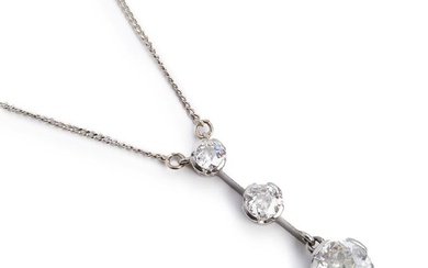 An Edwardian diamond necklace set with an old brilliant-cut and two old-cut diamonds weighing a total of app. 1.70 ct., mounted in platinum and 14k and 18k white gold. Colour: Crystal-Top Cape (J-K). Clarity: P. L. app. 42 and 51 cm. Circa 1900–1910.