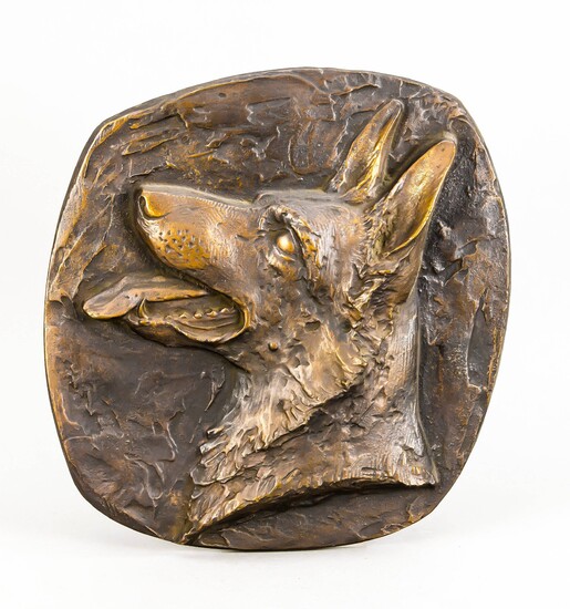 Anonymous sculptor around 1970, head of a German shepherd, patinated bronze, unsigned, wall hanging, 34 x 6 x 4 cm