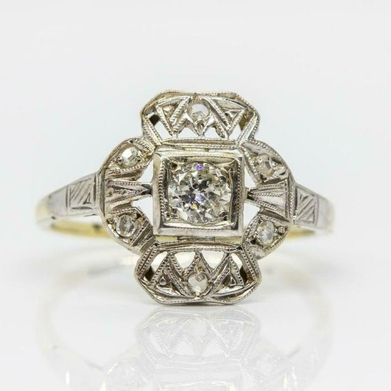 Art Deco 18k Gold & Platinum Diamonds Ring