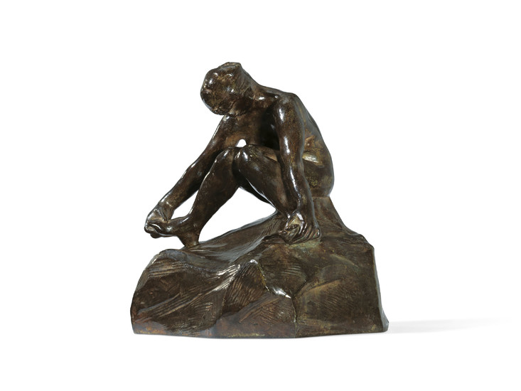 Auguste Rodin (1840-1917), Baigneuse assise se tenant les pieds, version avec tête, petit modèle