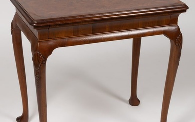 BAKER FOR COLONIAL WILLIAMSBURG QUEEN ANNE-STYLE SIDE TABLE