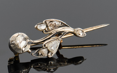 BROOCH, 18k white gold with rose cut diamonds, in the shape of a flower.