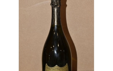 CHAMPAGNE, One Bottle of Moet & Chandon Cuvee DOM PERIGNON V...