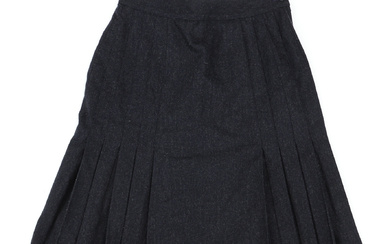 CHANEL, Skirt, pleated wool, size 36/38, Vintage 1980s.