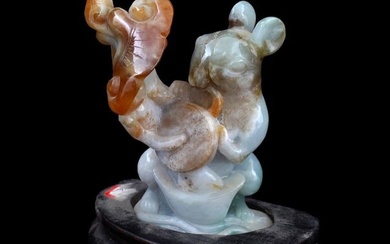 CHINESE HAND CARVED JADE AMULET FIGURINE OF MOUSE