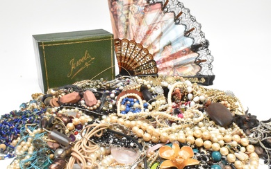 COLLECTION OF VINTAGE & MODERN COSTUME JEWELLERY & BOX