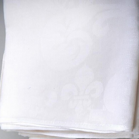 Damask Round Tablecloth and Napkins