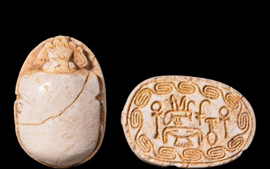 EGYPTIAN STEATITE SCARAB WITH DEPICTION OF A BEE