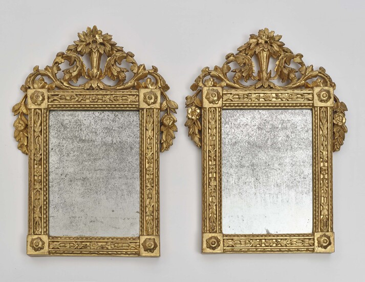 Ein Paar kleine Spiegel