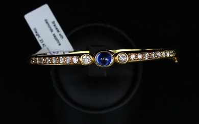 Gold bracelet with diamonds and sapphires Gold, diamonds 18 pcs. - 1.3 ct, 2.3-3.9 mm, VS-SI, sapphire-1.4 CT, 5.6-6.5 MM, MI2, SI1. Weight 23.40 g, diameter 6 cm. With a certificate