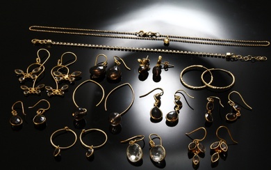 Jewelery set with precious stones (23)