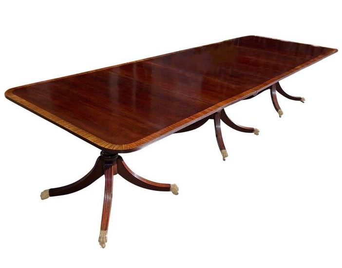 Mahogany Dining table with Triple Pedestal and border
