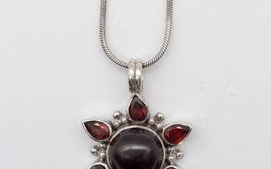 NECKLACE, NECKLACE AND PENDANT, 925 STERLING SILVER, HALLMARKED, RHODIUM-PLATED, ALMANDINE.