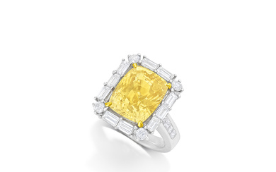 NO RESERVE | YELLOW SAPPHIRE AND DIAMOND RING