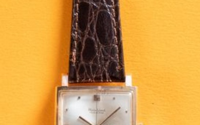 OROLOGIO AUTOMATICO, anni '70. Cassa rettangolare placcata oro 28x30mm marcata Zenith, quadrante argenté Philip Watch...