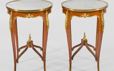 Paar Beistelltische im Louis XV-Stil