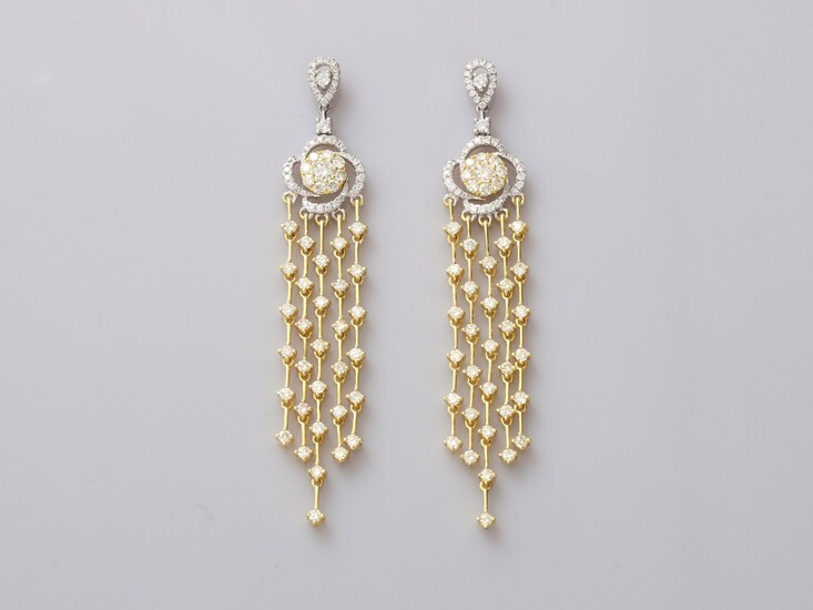 Paire de pendants d'oreilles en or jaune... - Lot 78 - Copages Auction Paris