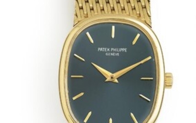 Patek Philippe A wristwatch of 18k gold. Model Ellipse, ref. 4226. Mechanical movement with manual winding, cal. 16–250. Blue dial with gold hour markers and hands. Integrated bracelet of 18k gold with folding clasp. Circumference app. 16 cm...
