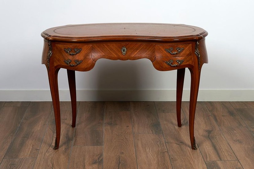Small lady's veneer kidney shaped desk with 4...