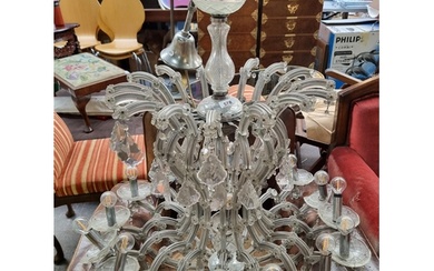 Star Lot : A huge striking 17 branch glass chandelier. A rea...