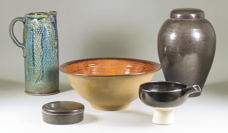 Suleyman Saba (20th/21st Century) - Five stoneware pieces, including...
